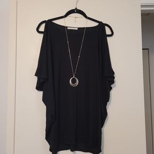 NEW Enti Shoulder Cut Out Top